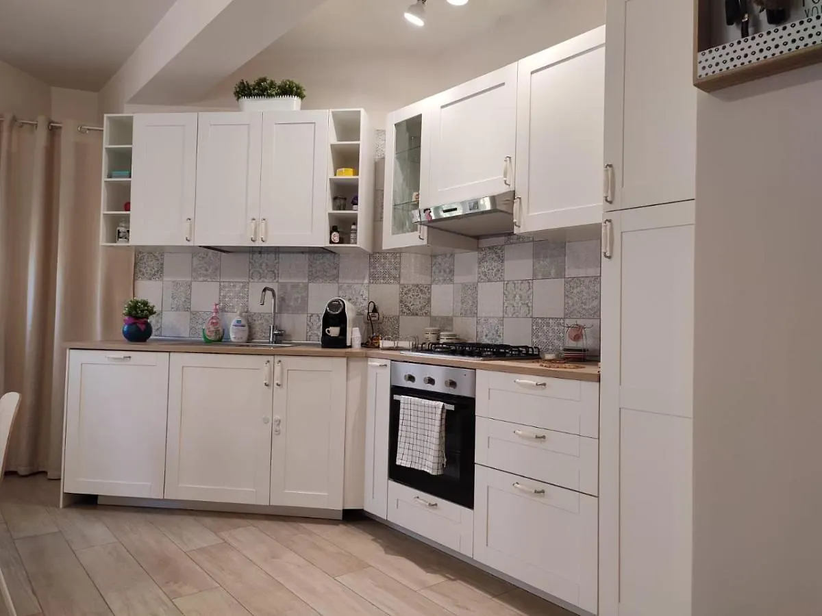 Apartment Appartamento Incantevole Con Parcheggio E Giardino Catania Italy